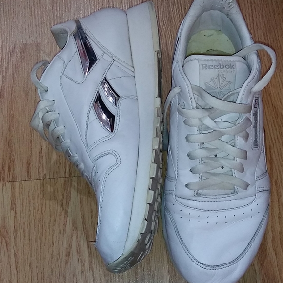 Reebok Classic - Picture 3 of 3